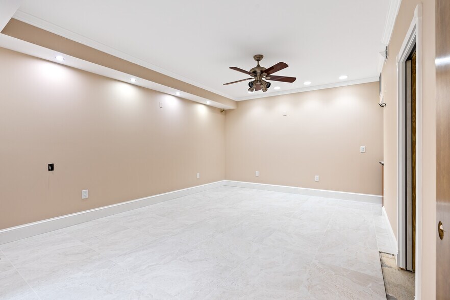 More Photos Of 974 S Nova Rd, Ormond Beach Industrial For Sale