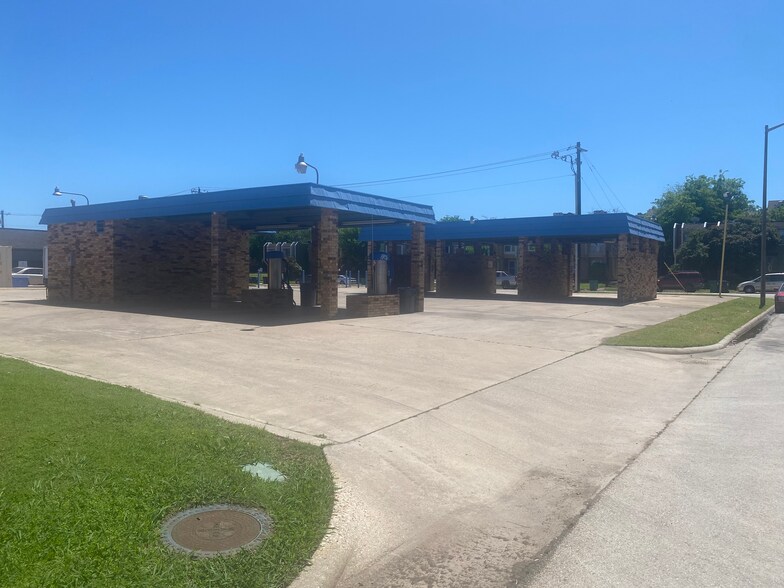 More Photos Of 521 Alegre Vista Dr, Denton Carwash For Sale