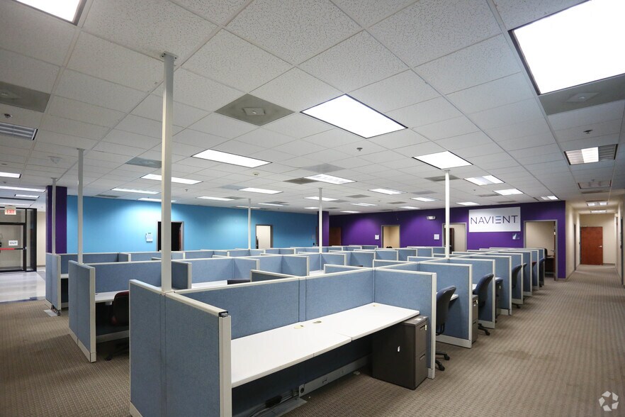 More Photos Of 2070 Little Hills Expy, Saint Charles Office For Sale