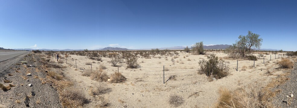 More Photos Of Interstate 10 Freeway, Desert Center Land For Lease