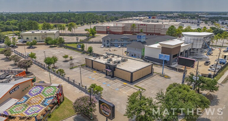 Primary Photo Of 17117 State Highway 249, Houston Restaurant For Lease