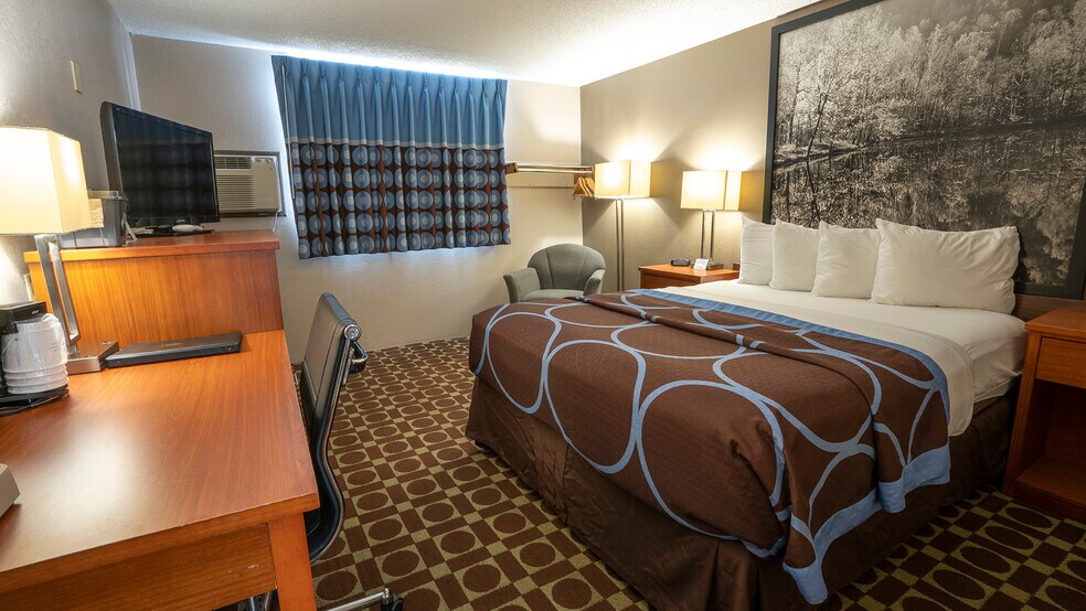 More Photos Of 2006 S Haynes Ave, Miles City Hotel For Sale
