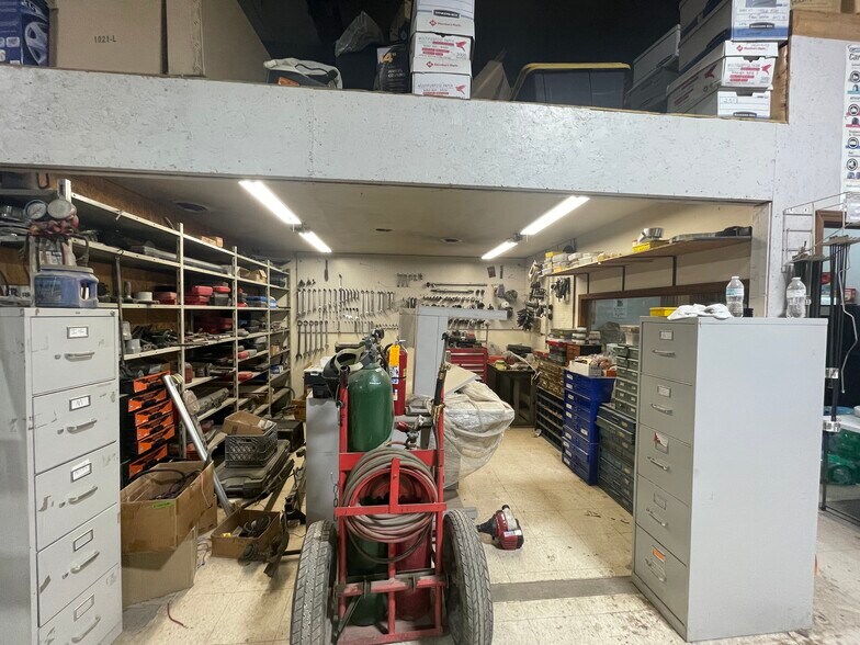 More Photos Of 200 Main St, Maple Hill Auto Repair For Sale