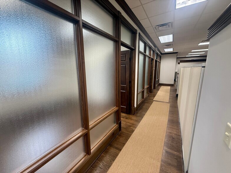 More Photos Of 15 W Center St, Lawrenceburg Coworking Space