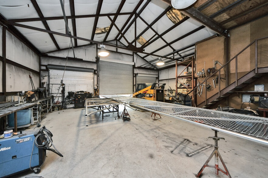 More Photos Of 5310 Logston Ln, Spring Flex For Sale