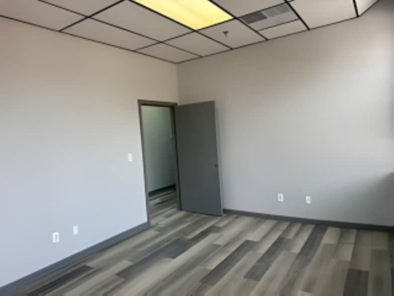 More Photos Of 60 Pine St, Methuen Light Manufacturing For Lease