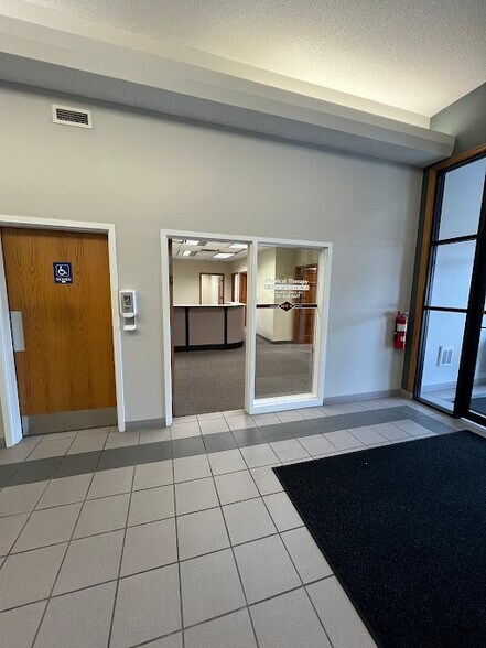 More Photos Of 13786 Frontier Ct, Burnsville Office For Sale
