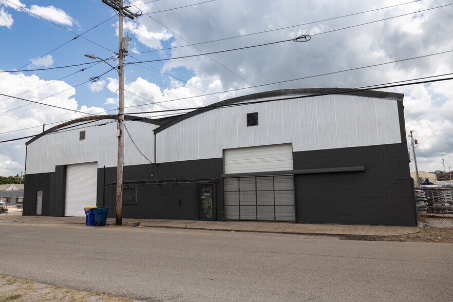 More Photos Of 906 Payne St, Bowling Green Warehouse For Sale