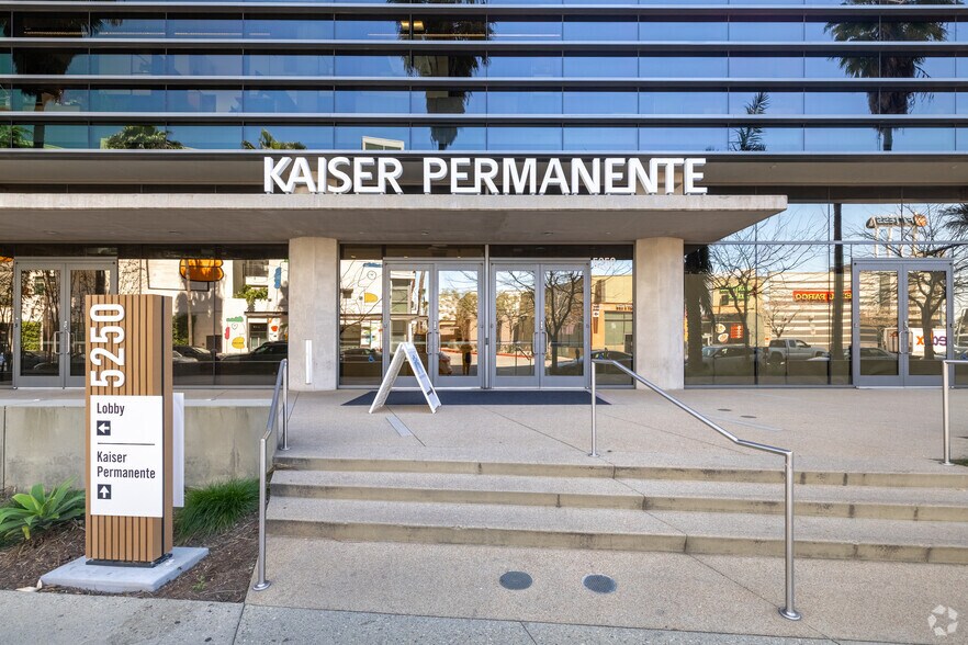 More Photos Of 5250 Lankershim Blvd, North Hollywood Office For Lease