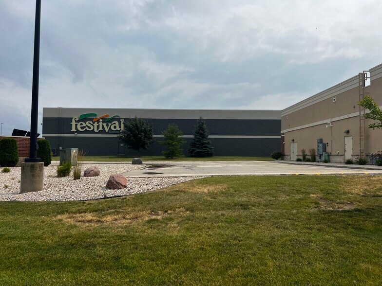 More Photos Of 3955 Dewey St, Manitowoc General Retail For Lease