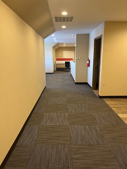 More Photos Of 2309 W Dolarway Rd, Ellensburg Loft Creative Space For Lease