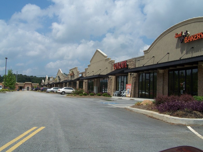 More Photos Of 4040 Chapel Hill Rd, Douglasville Storefront For Lease