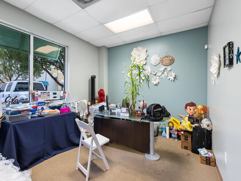 More Photos Of 1925 Banks Rd, Margate Warehouse For Sale