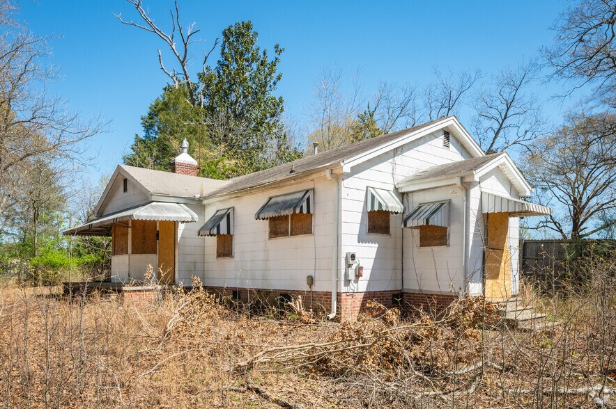 More Photos Of 311 Williams St, Williamston Rehabilitation Center For Sale