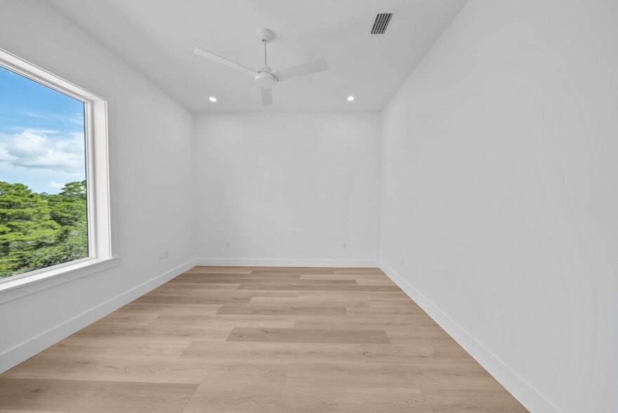 More Photos Of 14 Blue Wave Dr, Santa Rosa Beach Apartments For Sale