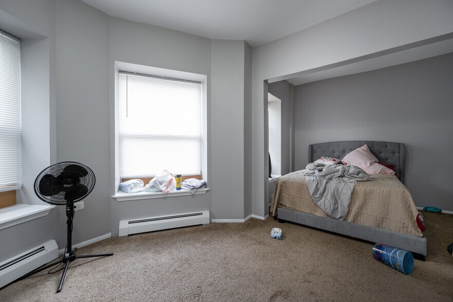 More Photos Of 4119-4129 S Ellis Ave, Chicago Apartments For Sale