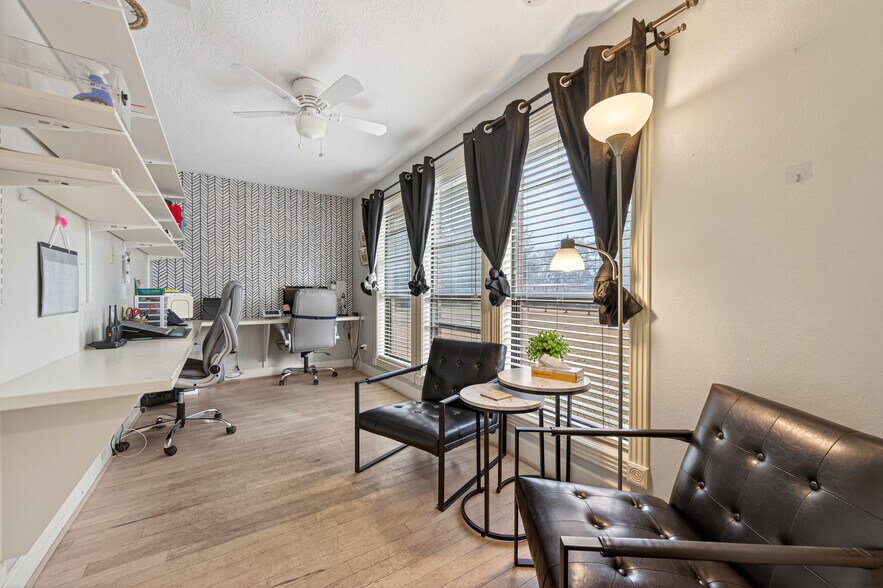 More Photos Of 8911 West Ln, Magnolia Office For Sale