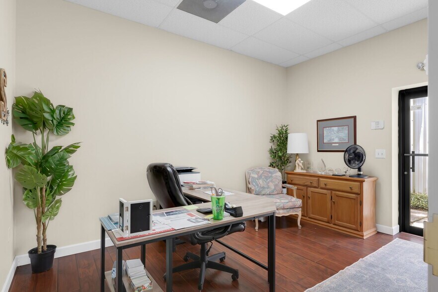 More Photos Of 851 Sunshine Ln, Altamonte Springs Industrial For Sale