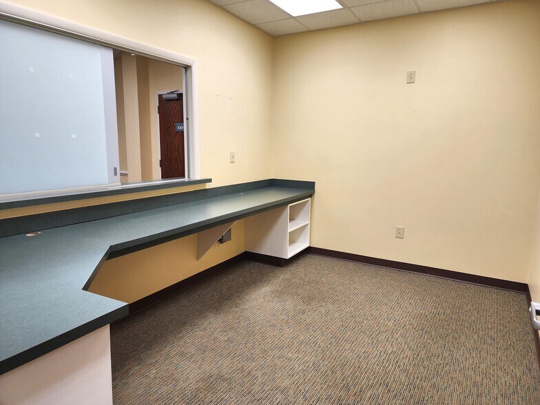 More Photos Of 436 Hadley St, Mount Airy Healthcare For Sale