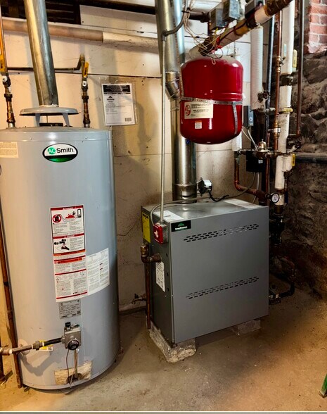 More Photos Of 158-160 W Main St, Walden Storefront Retail Residential For Sale