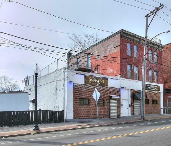 Primary Photo Of 845 E Main St, Bridgeport Restaurant For Sale