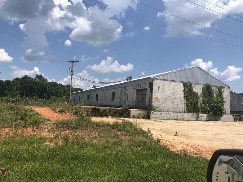 More Photos Of 1139 E 3rd St, Jackson Warehouse For Lease