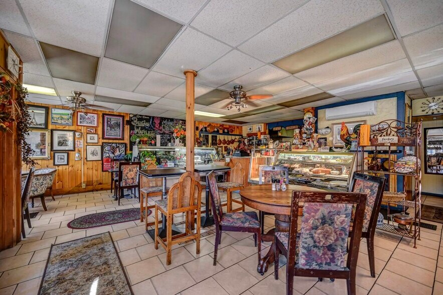 More Photos Of 501 Main St, Honesdale Restaurant For Sale