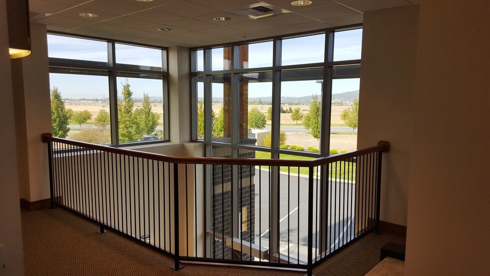 More Photos Of 695 N Legacy Ridge Dr, Liberty Lake Office For Lease