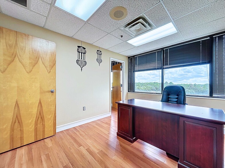 More Photos Of 11373 Cortez Blvd, Brooksville Medical For Sale