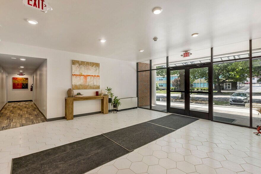 More Photos Of 2330 Victory Pky, Cincinnati Office Residential For Lease