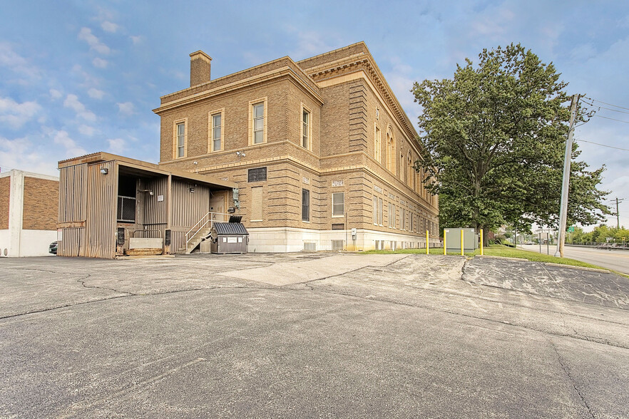 More Photos Of 2216 Norwood Ave, Cincinnati Office For Sale