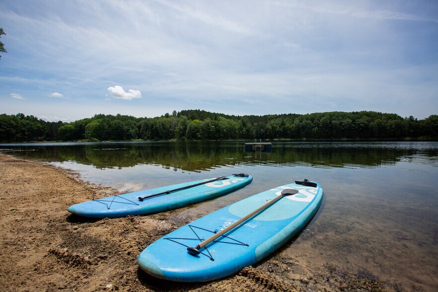More Photos Of 7103 Lake View Rdg, Lake Ann Hospitality For Sale