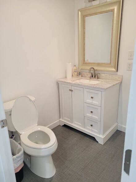 More Photos Of 1803 Abutment Rd, Dalton Warehouse For Lease