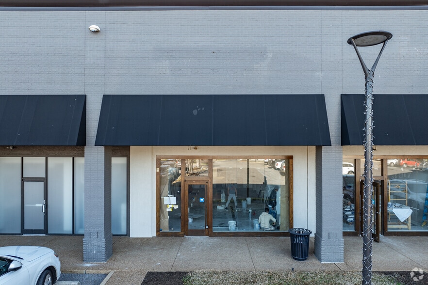 More Photos Of 4609-4637 Poplar Ave, Memphis Unknown For Lease