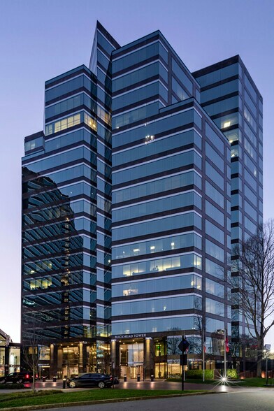 More Photos Of 3399 Peachtree Rd NE, Atlanta Coworking Space