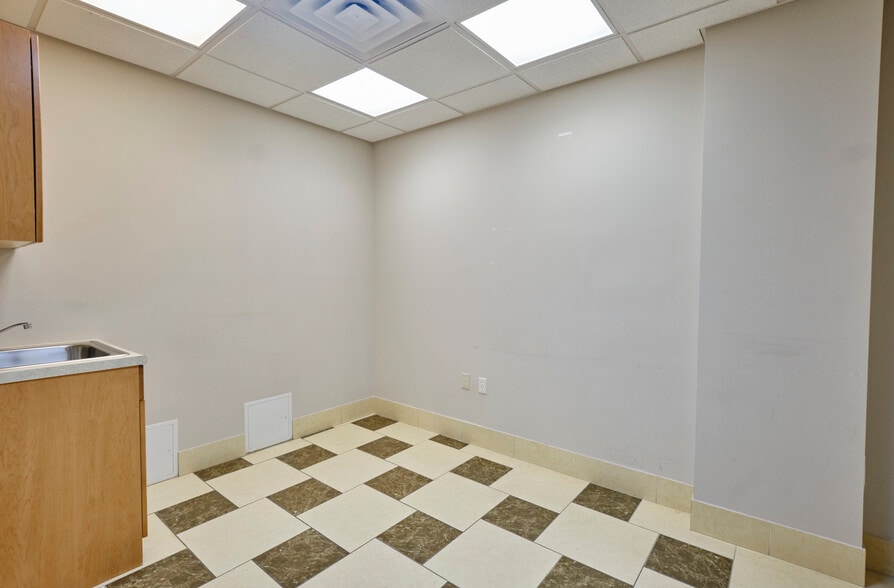 More Photos Of 2596-2598 Third Ave, Bronx Medical For Sale