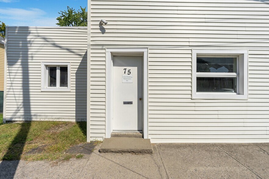 More Photos Of 75 Jackson Ave, Cohoes Warehouse For Lease