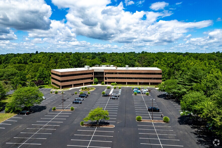 More Photos Of 224 Strawbridge Dr, Moorestown Office For Lease