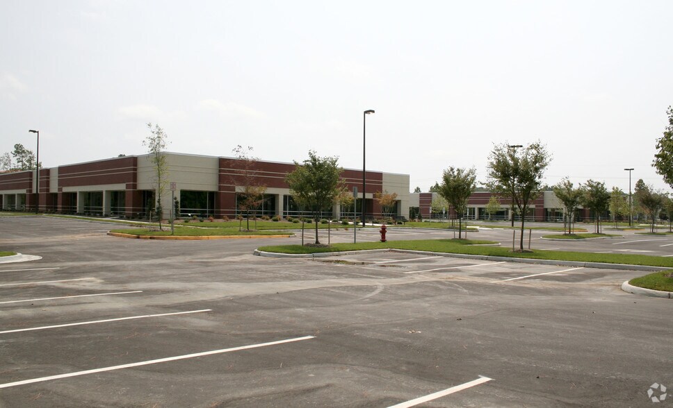 More Photos Of 7007 Harbour View Blvd, Suffolk Office For Lease