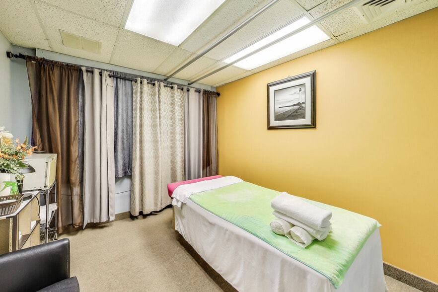 More Photos Of 6400 Seven Corners Pl, Falls Church Office For Sale