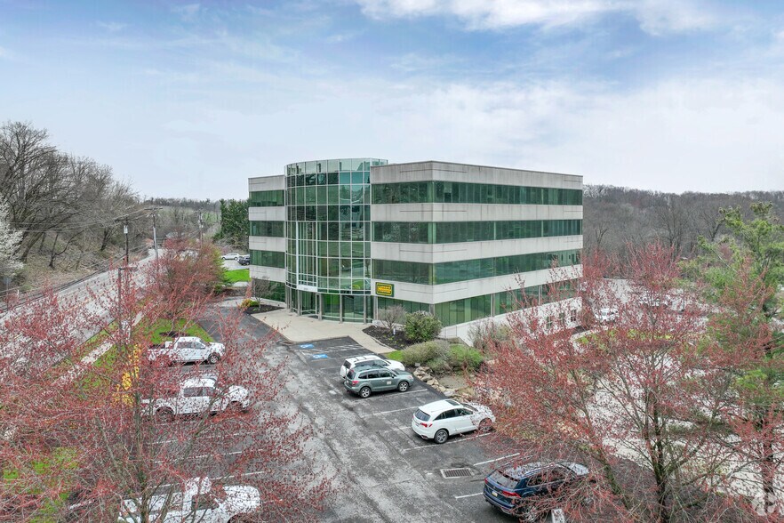 More Photos Of 2100 Corporate Dr, Wexford Office For Lease
