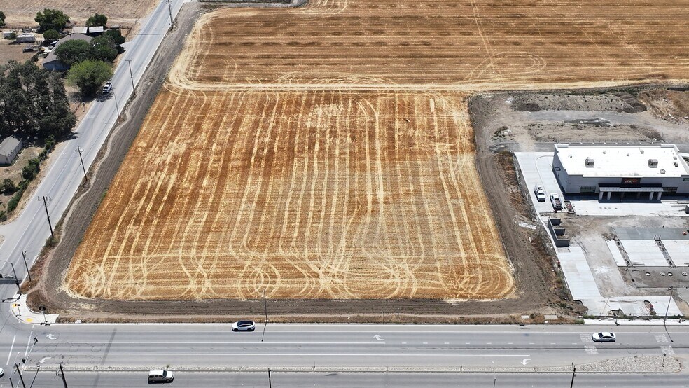 More Photos Of Walnut Ave, And 3rd Street, Greenfield Land For Sale