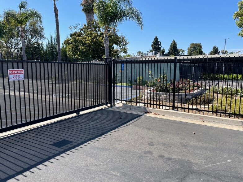 More Photos Of 2131 Placentia Ave, Costa Mesa Manufacturing For Lease