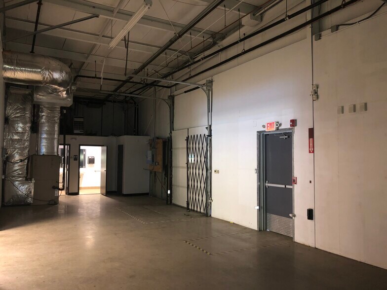 More Photos Of 71 Pullman St, Worcester Flex For Lease