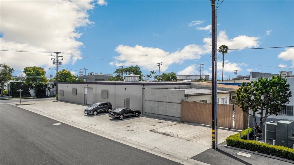 More Photos Of 1409 E St. Gertrude Pl, Santa Ana Warehouse For Sale
