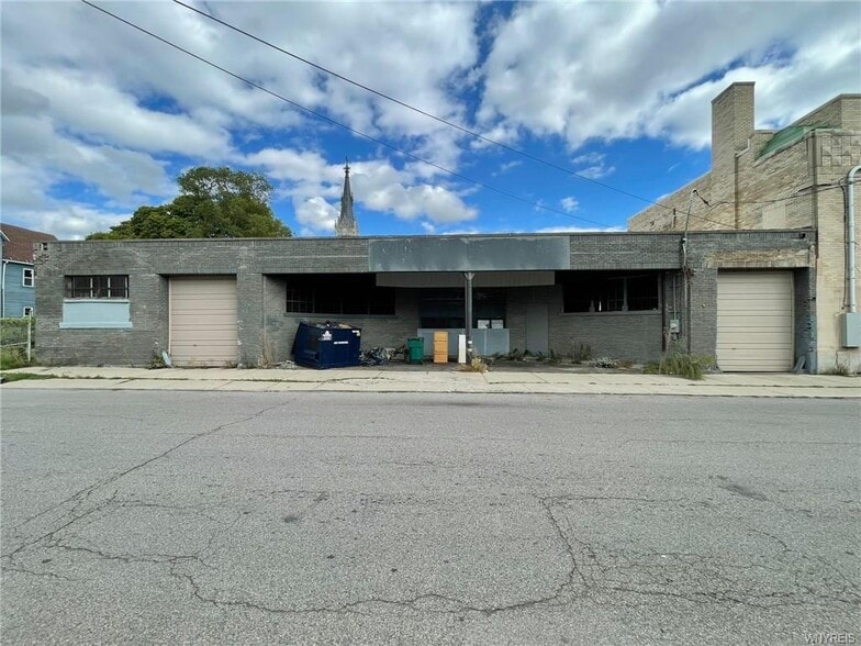 More Photos Of 898 Genesee St, Buffalo Restaurant For Lease
