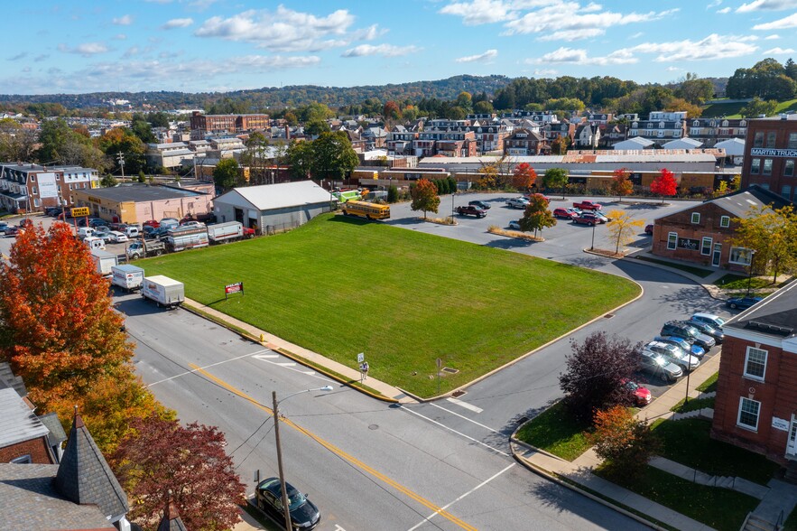 Primary Photo Of 1320 W Market St, York Land For Lease