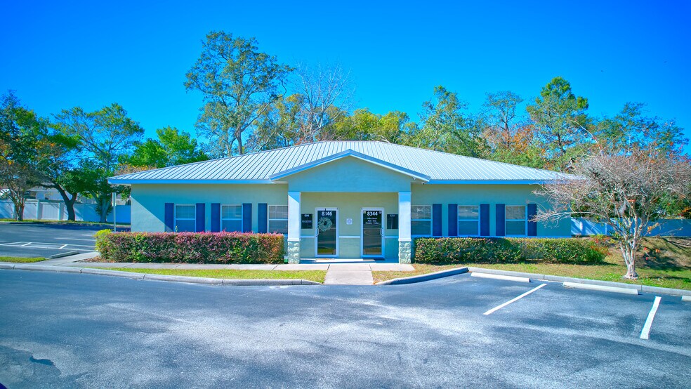 Primary Photo Of 8344-8346 Forest Oaks Blvd, Spring Hill Medical For Sale