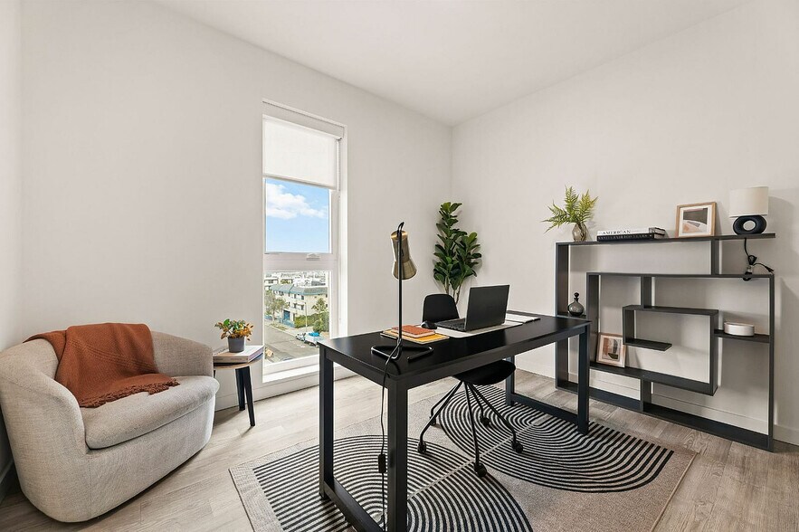 More Photos Of 660 N Oxford Ave, Los Angeles Apartments For Sale