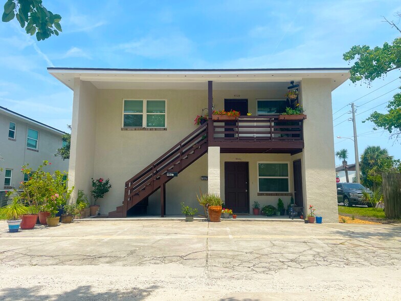 More Photos Of 408 13th Ave N, Jacksonville Beach Multifamily For Sale